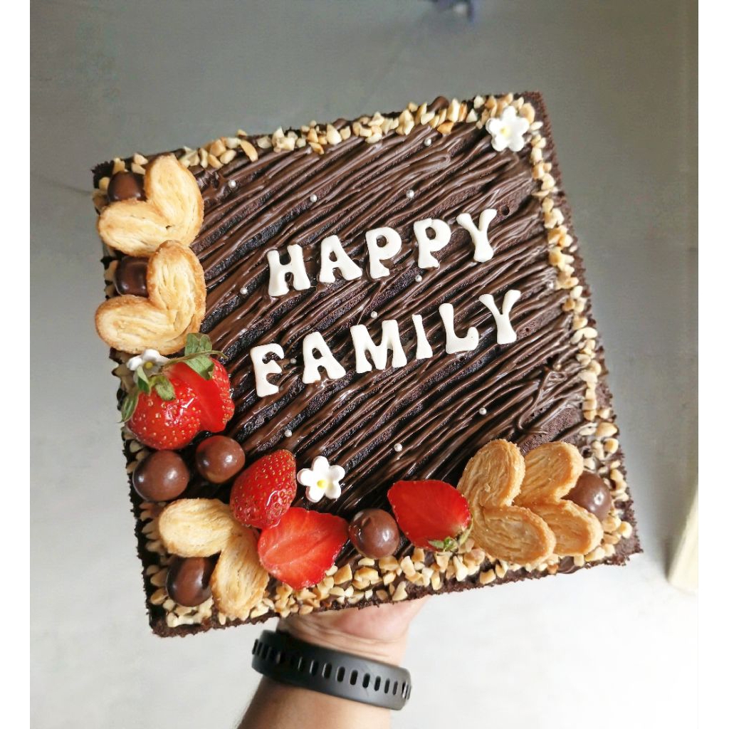 brownies kukus size 18cm /kue ulang tahun/brownies ulang tahun / brownies hias