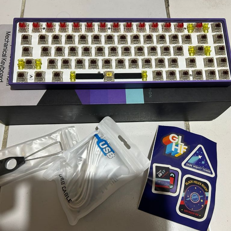VOYAGER68 Lightyear Edition CNC Alu V1 [tanpa keycaps]