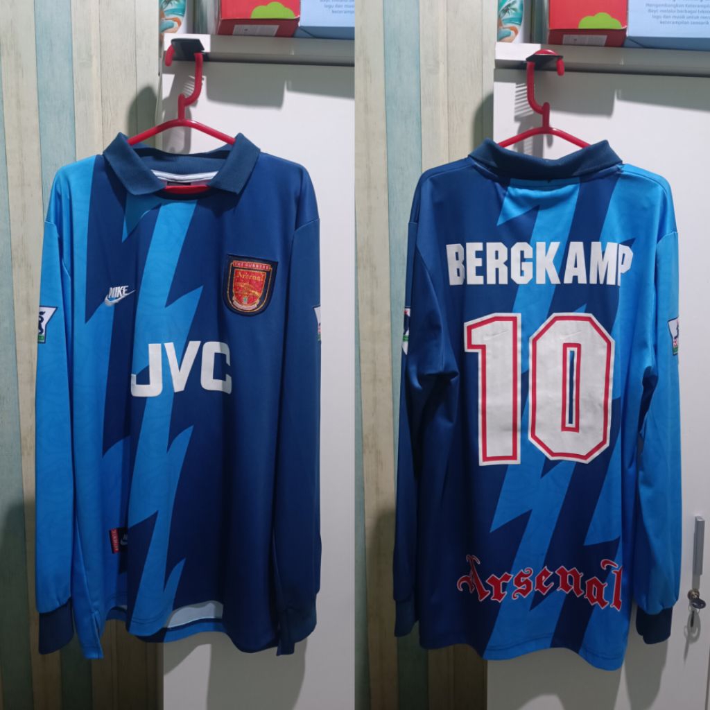ARSENAL JERSEY THIRD 1995/1996 BERGKAMP 10