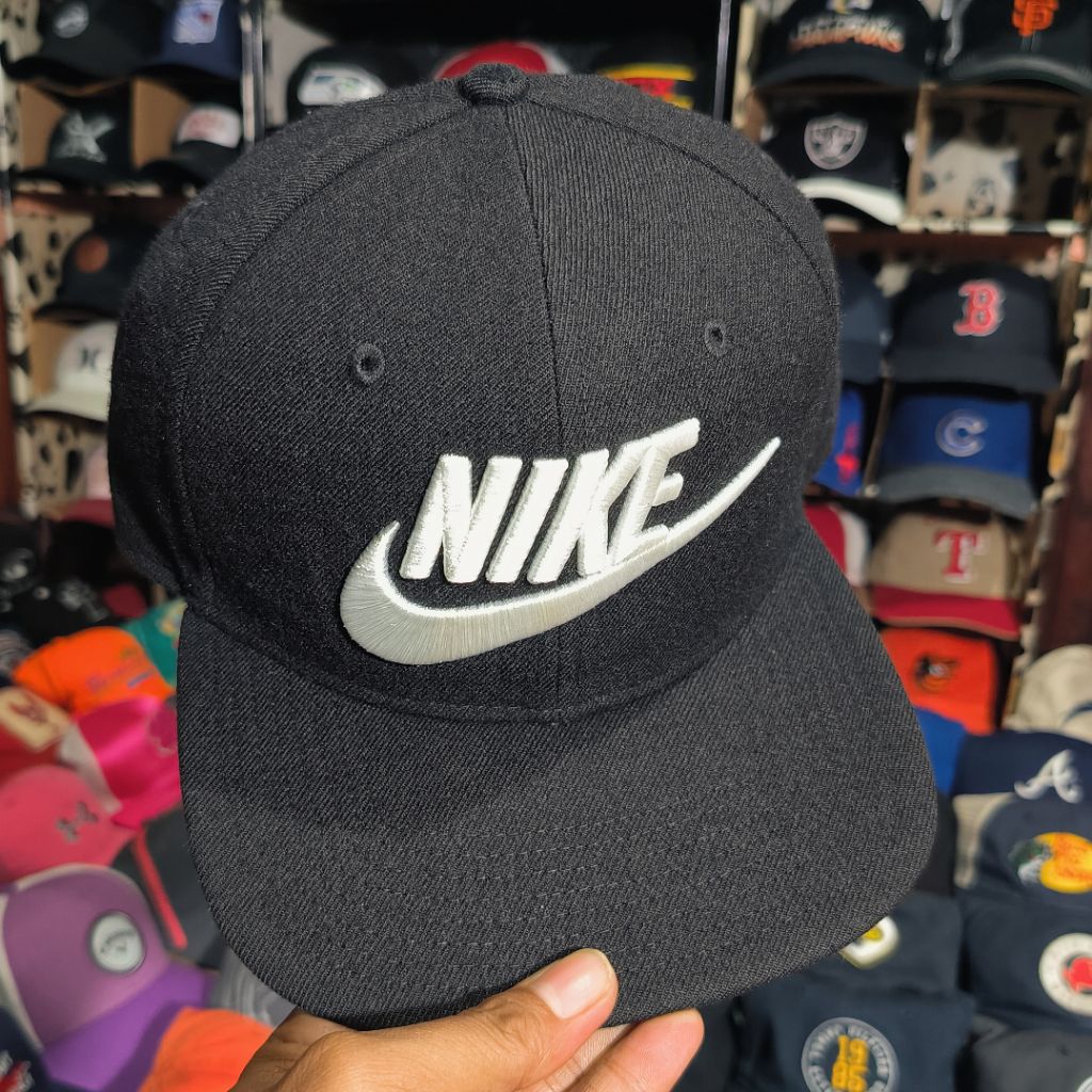 Topi snapback Nike Pro