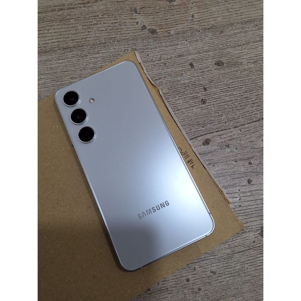 (second) Samsung S24 Basic 8/512gb