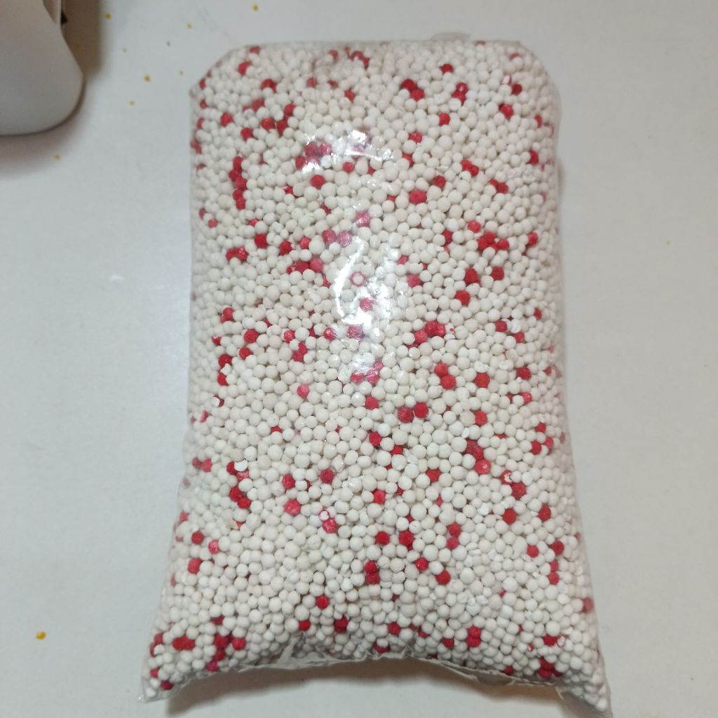sagu mutiara 1kg,kenyal,lembut, sagu mutiara warna merah.
