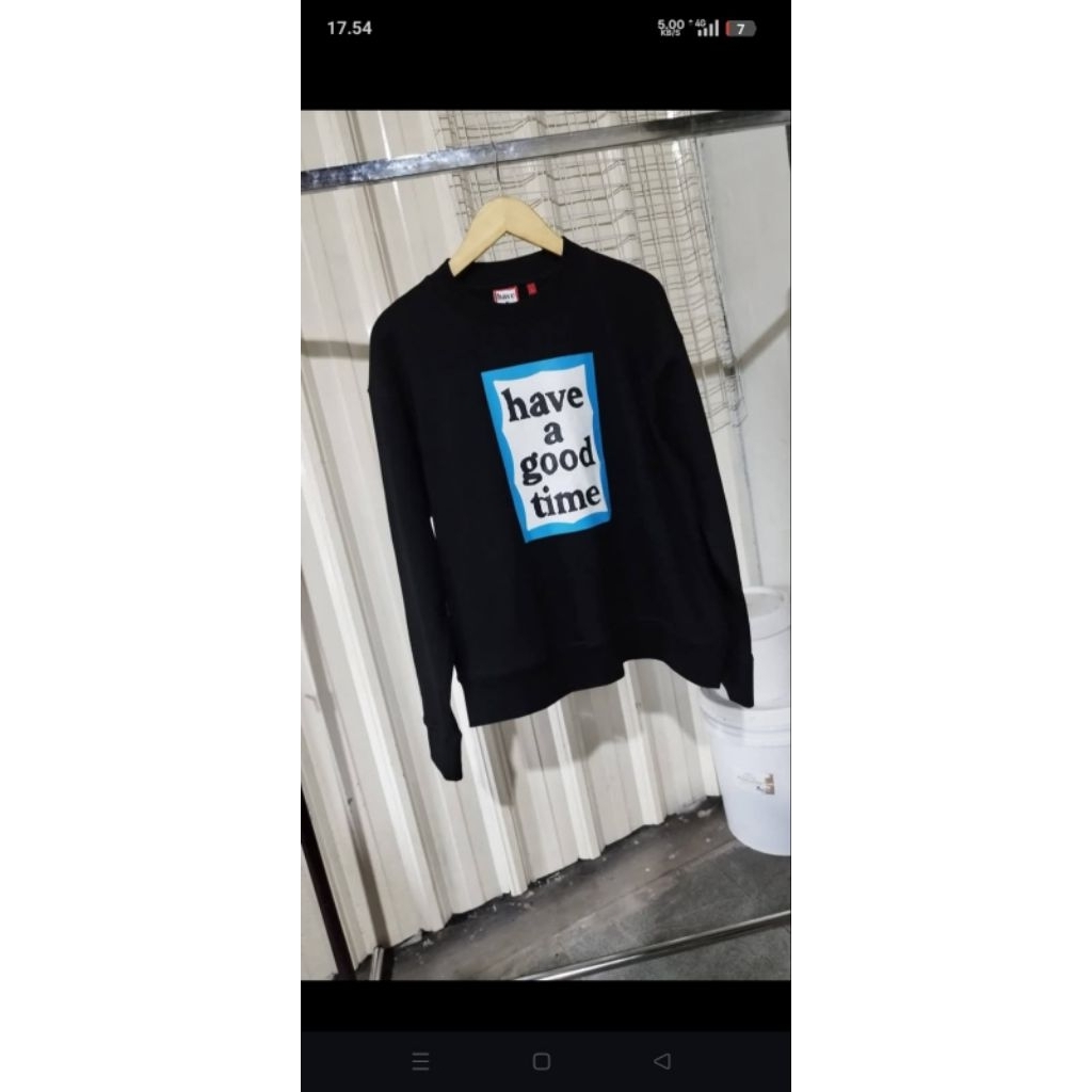 crewneck HAGT