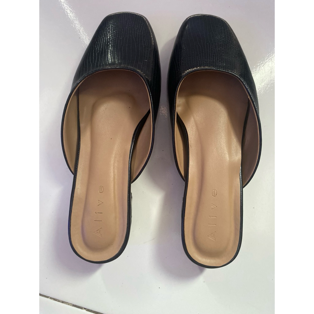 preloved sepatu sandal mules