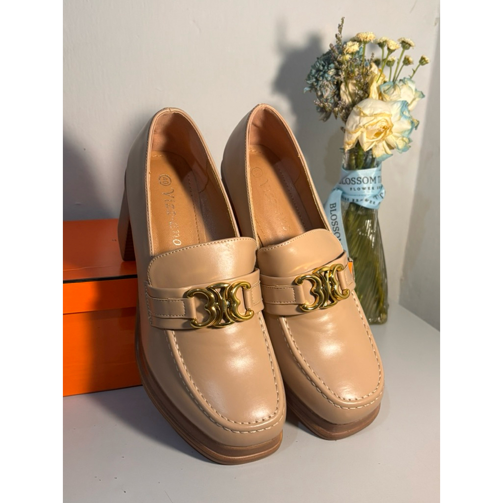 Preloved sepatu (BARU): loafers heels Vizzano size 40 (boleh nego)