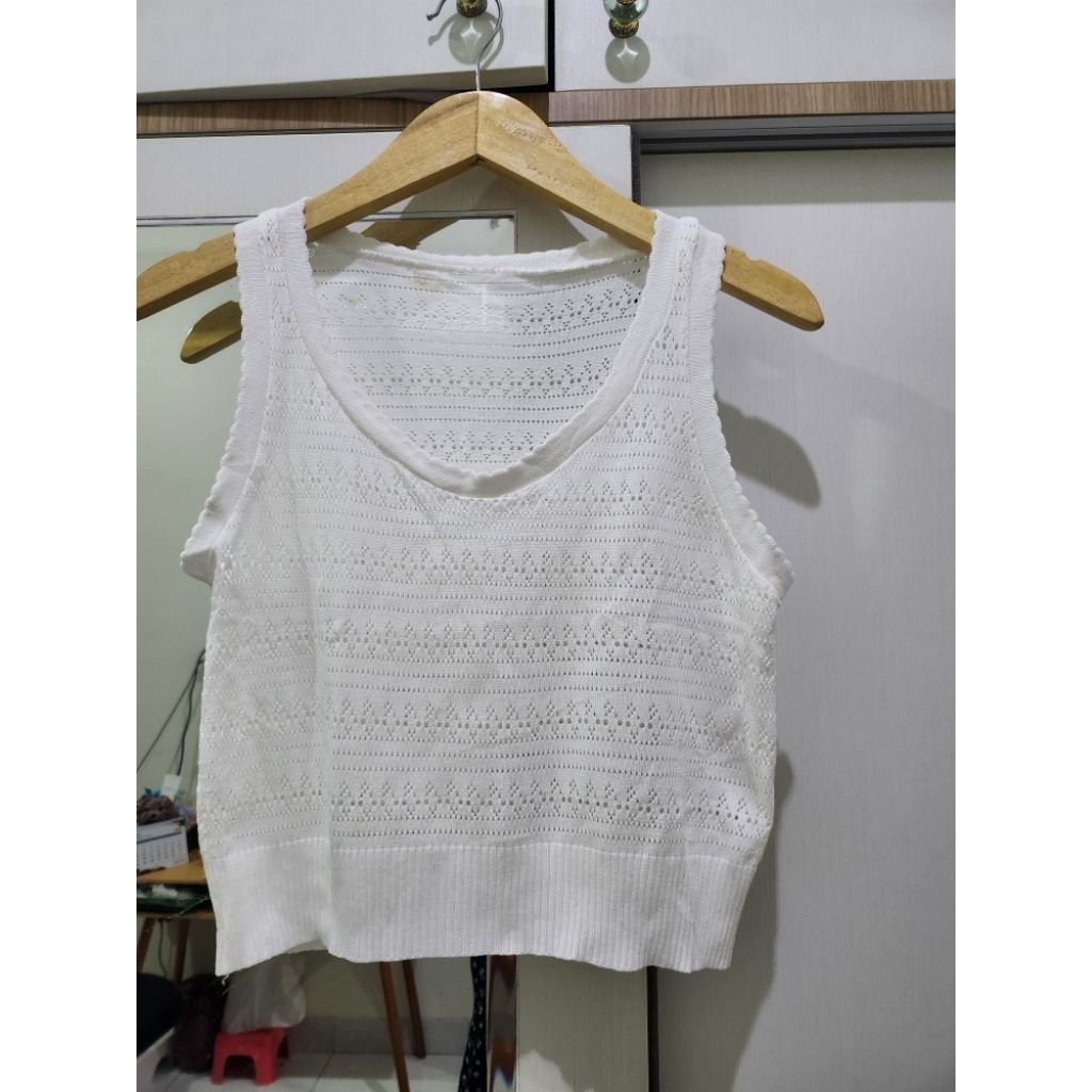 A3 outer vest rajut crop putih