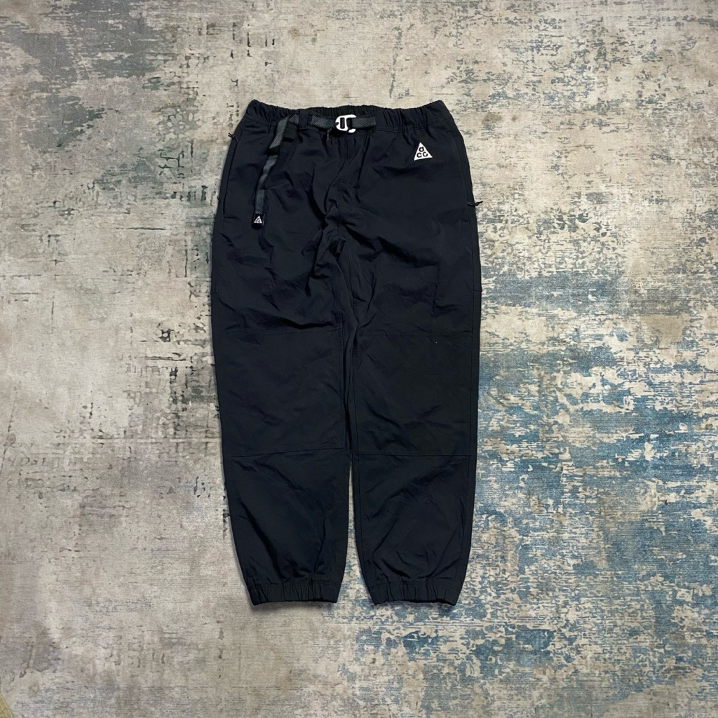 CELAAN NIKE ACG TRAIL PANT
