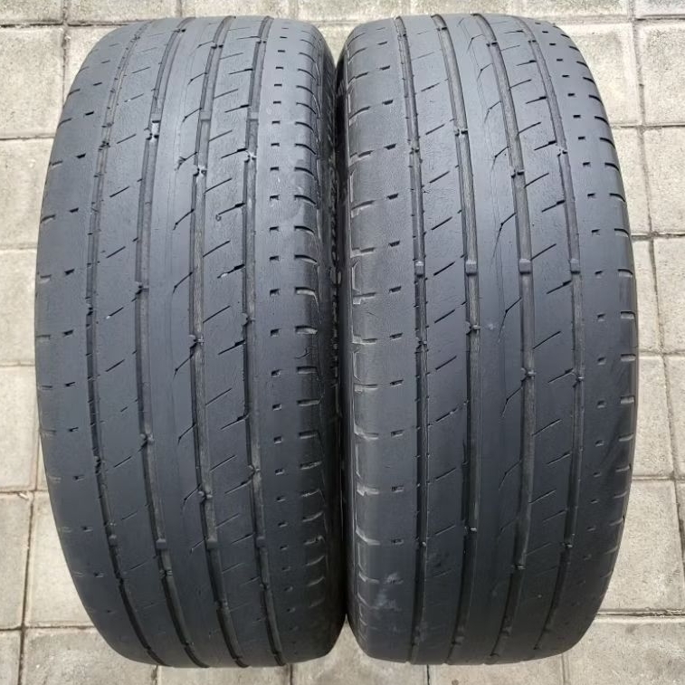 Ban 19 Inch Continental Ultra Contact UC6 225/55 R19 Second 2pcs