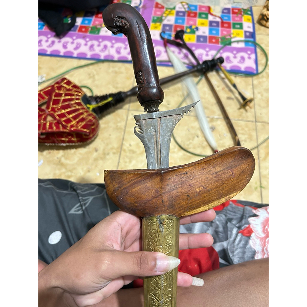 keris sinom warangka lawasan