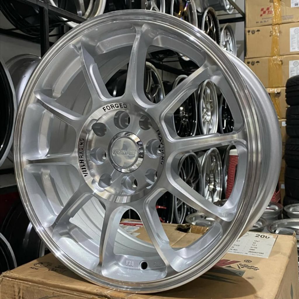 velg VOLKRAYS ZE40 ring 15 lebar 6,5 et 42 racing r15 velg mobil Avanza Xenia Livina Wuling binguo k