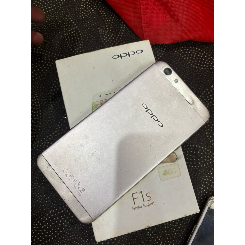 OPPO F1S ram 3/32 MINUS LCD SAMA BATERAI DROP