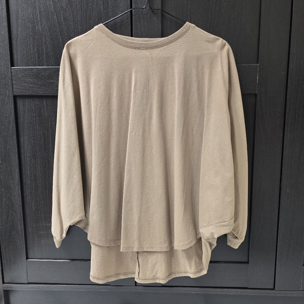 UNIQLO baju/blouse/atasan wanita (ORI) Preloved