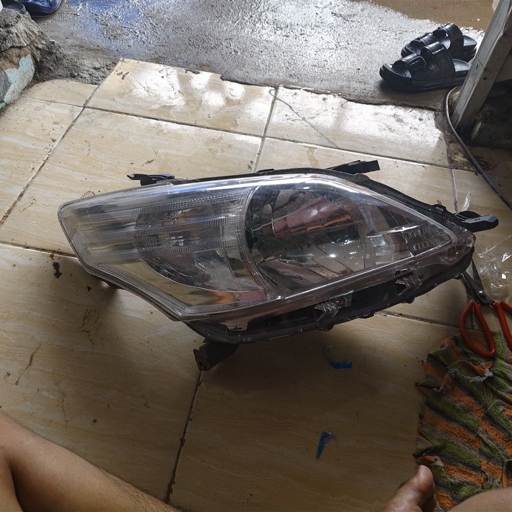 Lampu Depan Innova 2012-2015 Original Headlamp Innova 2012 2013 2014 2015 Asli