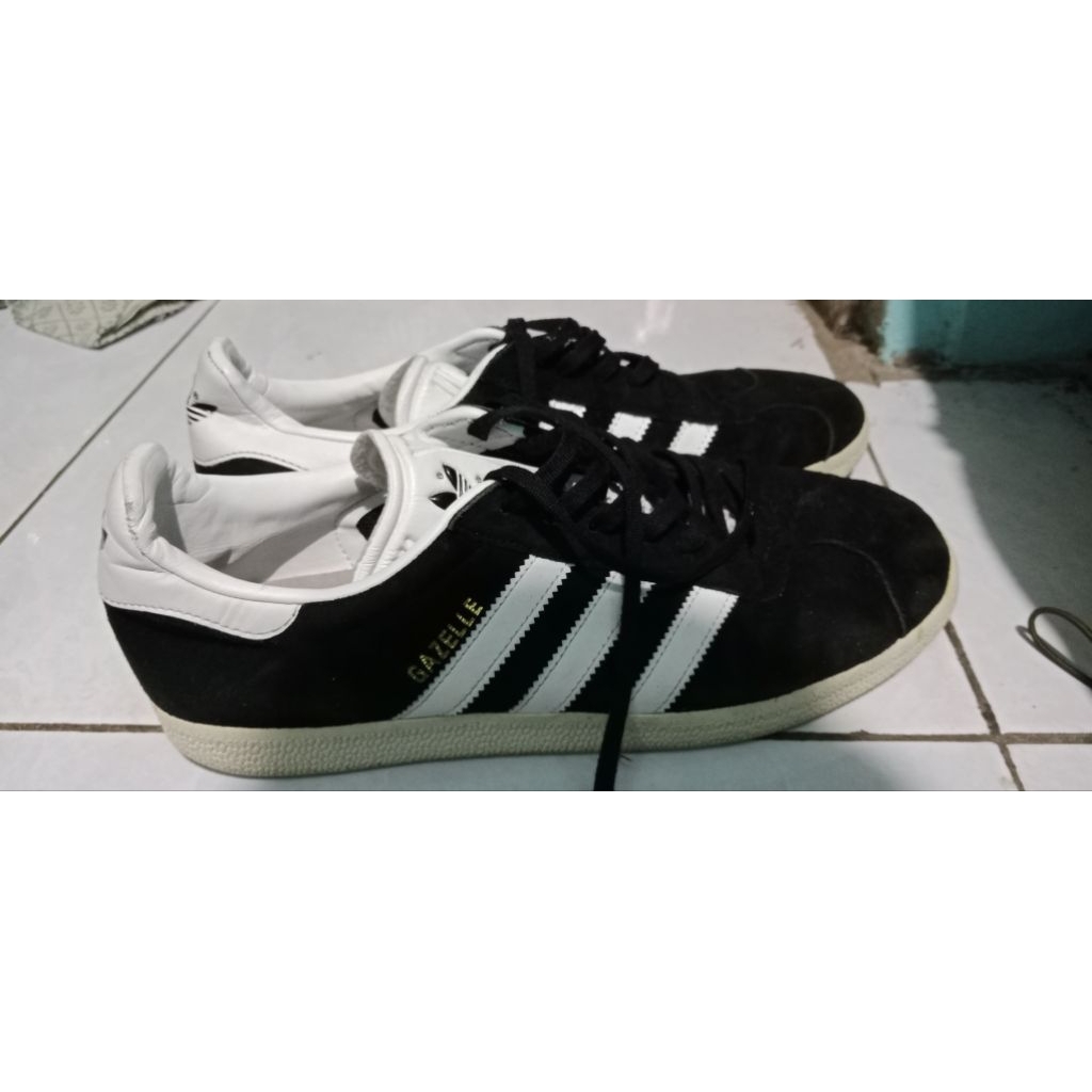adidas gazelle II