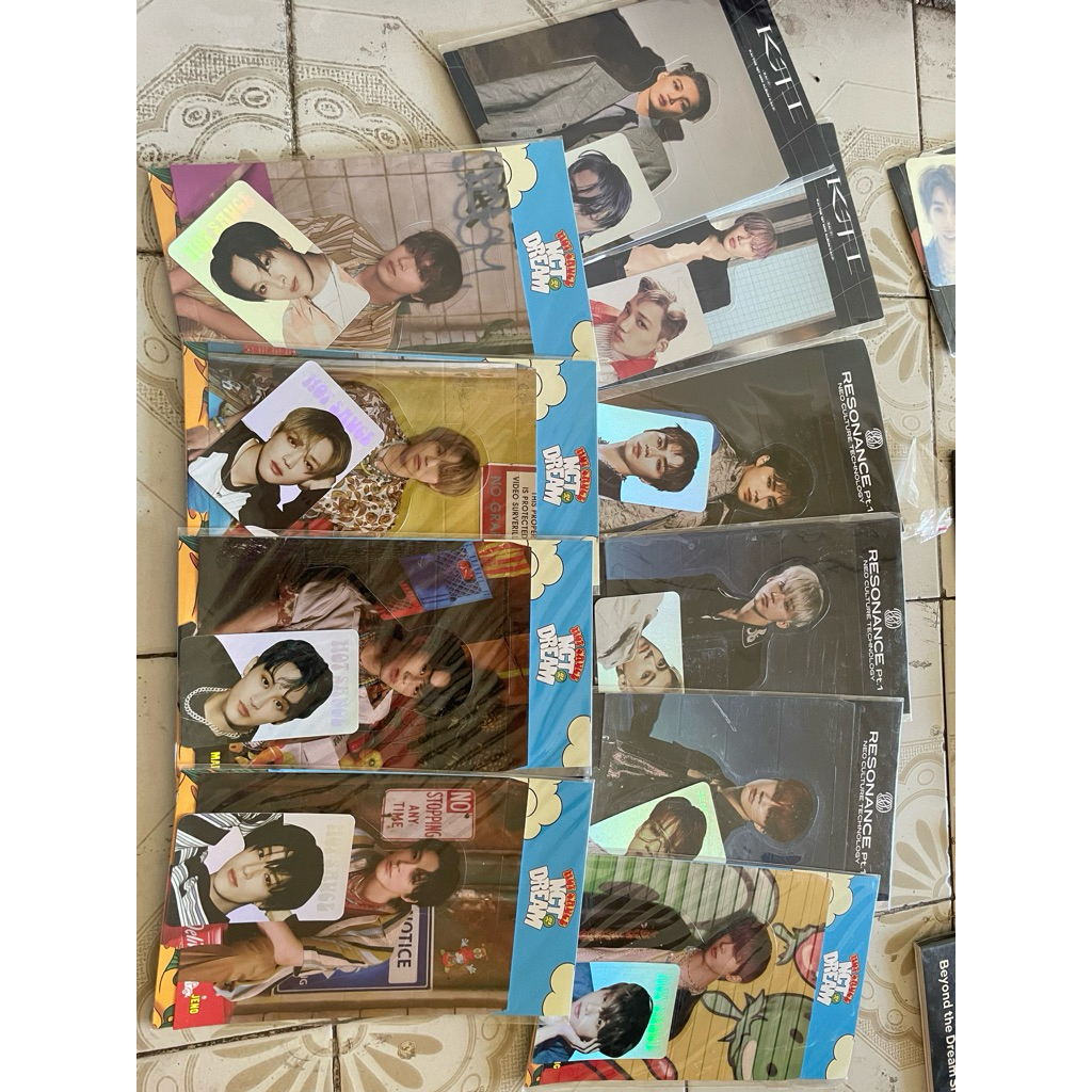 NCT HOLOGRAM STANDEE EXO HOLOGRAM STANDEE