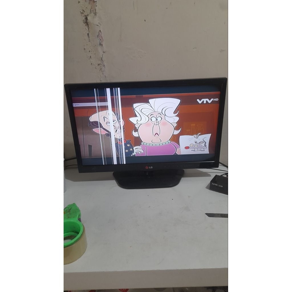 tv lg minusan bergaris mesin bagus suara bagus ga ada remote
