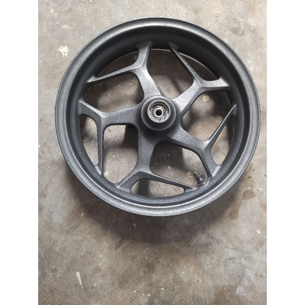 velg pcx 160 warna hitam (depan saja) velg cat ori (mulus seperti baru)