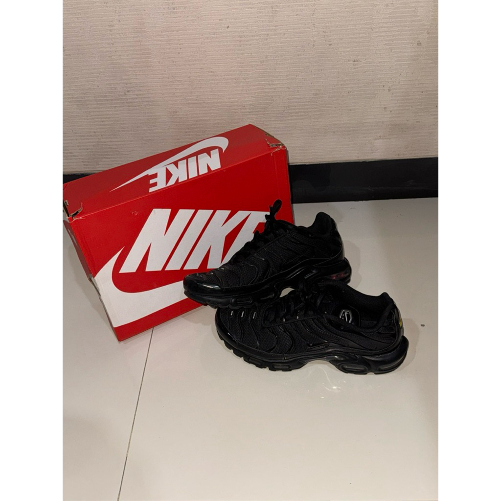 Nike Air Max Plus TN Air Max TN Triple Black US 9.5 USED