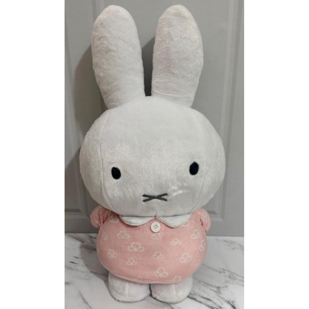 Boneka Plushie Miffy Baju Pink Bunga Sz Jumbo Miffy Amusement Mercis Bv Dick Bruna