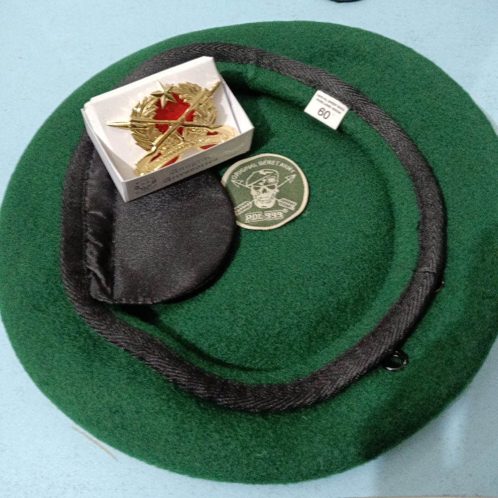 baret hijau tengkorak pdl 999 original plus emblem baret infanteri