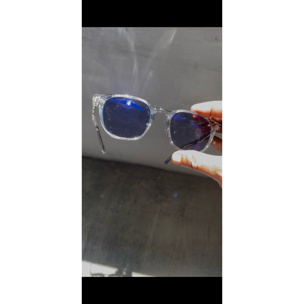 Kacamata plus lensa bluechromic