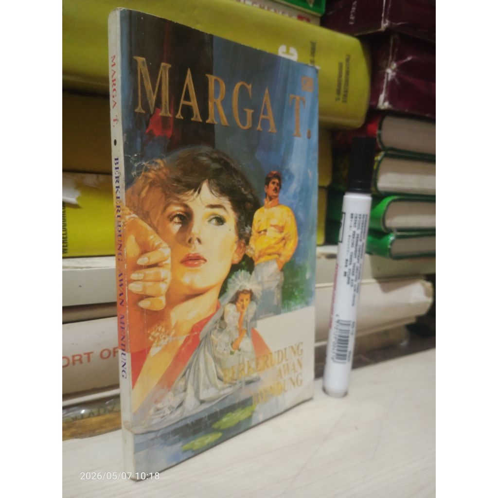 novel berkerudung awan mendung oleh Marga t