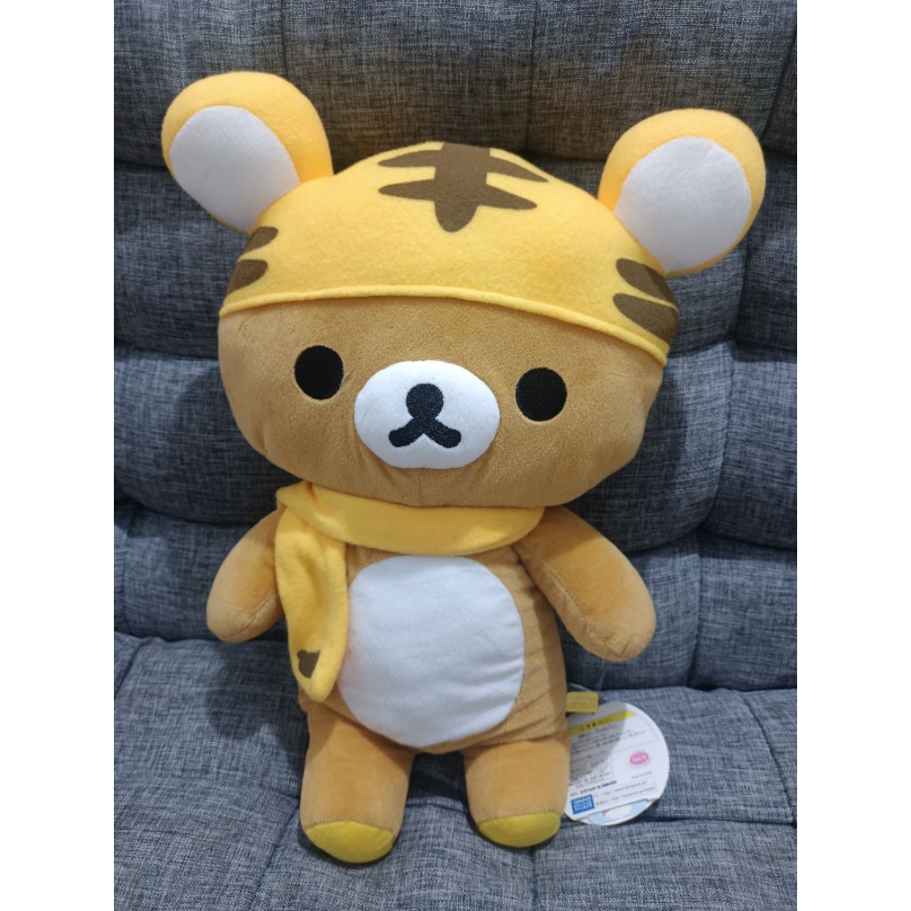 Boneka Rilakkuma jumbo kostum macan 45 cm