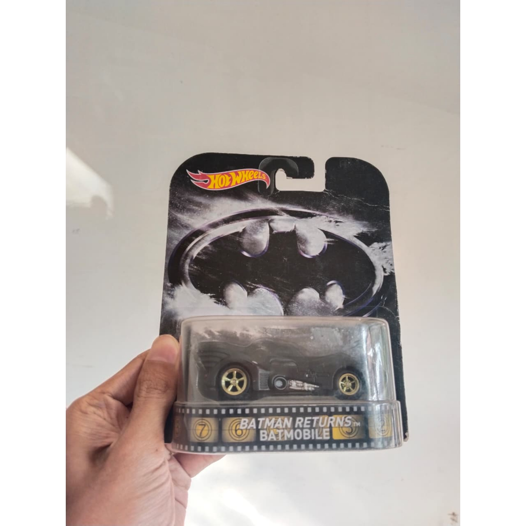 Hot Wheels Premium Batman Returns Batmobile Retro Card