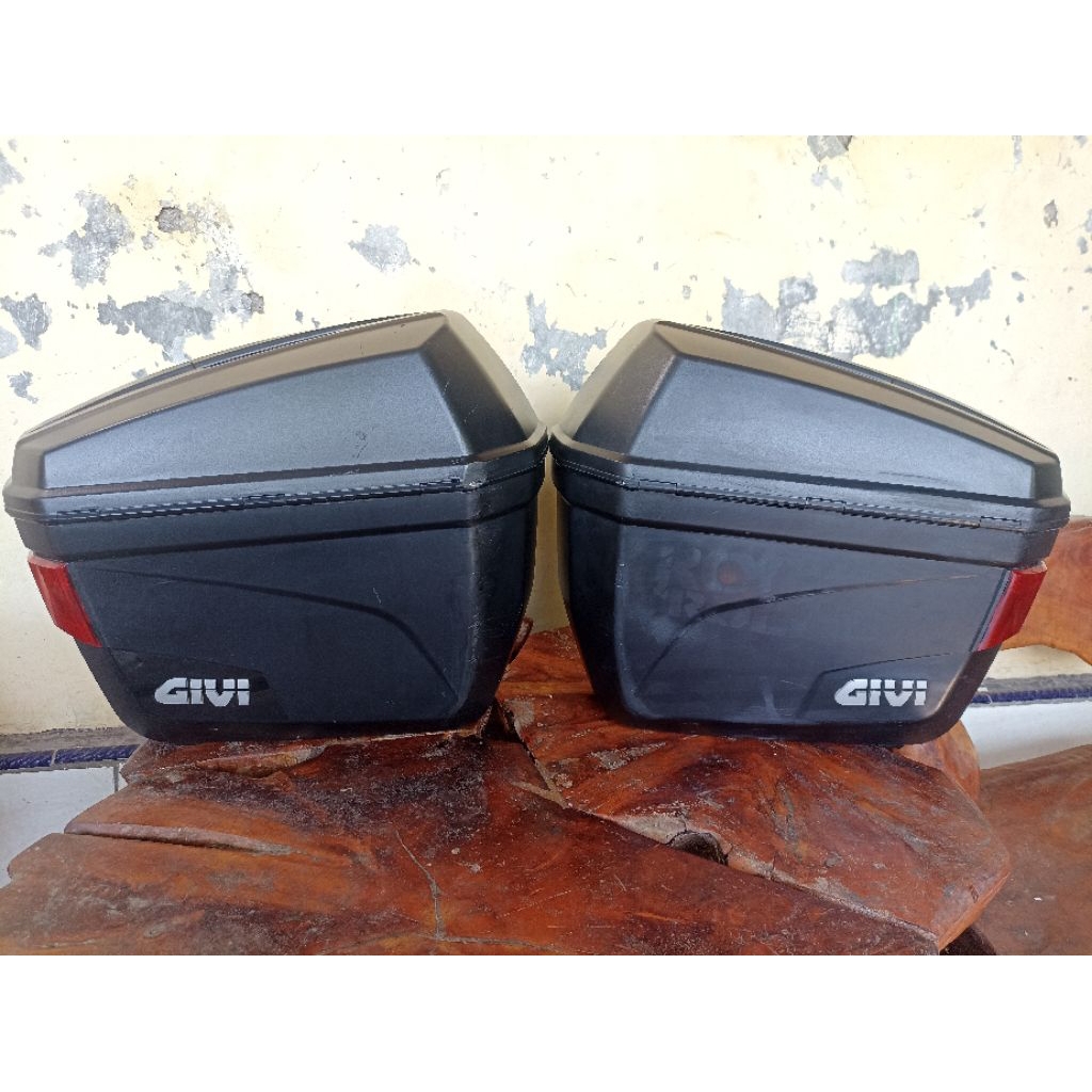 Box Samping Sidebox Givi E22 second