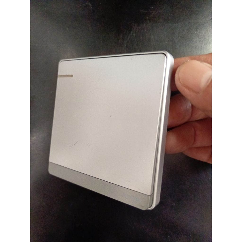 saklar ib engkel silver metallic tipe lux Merk Philips 100% baru dan original