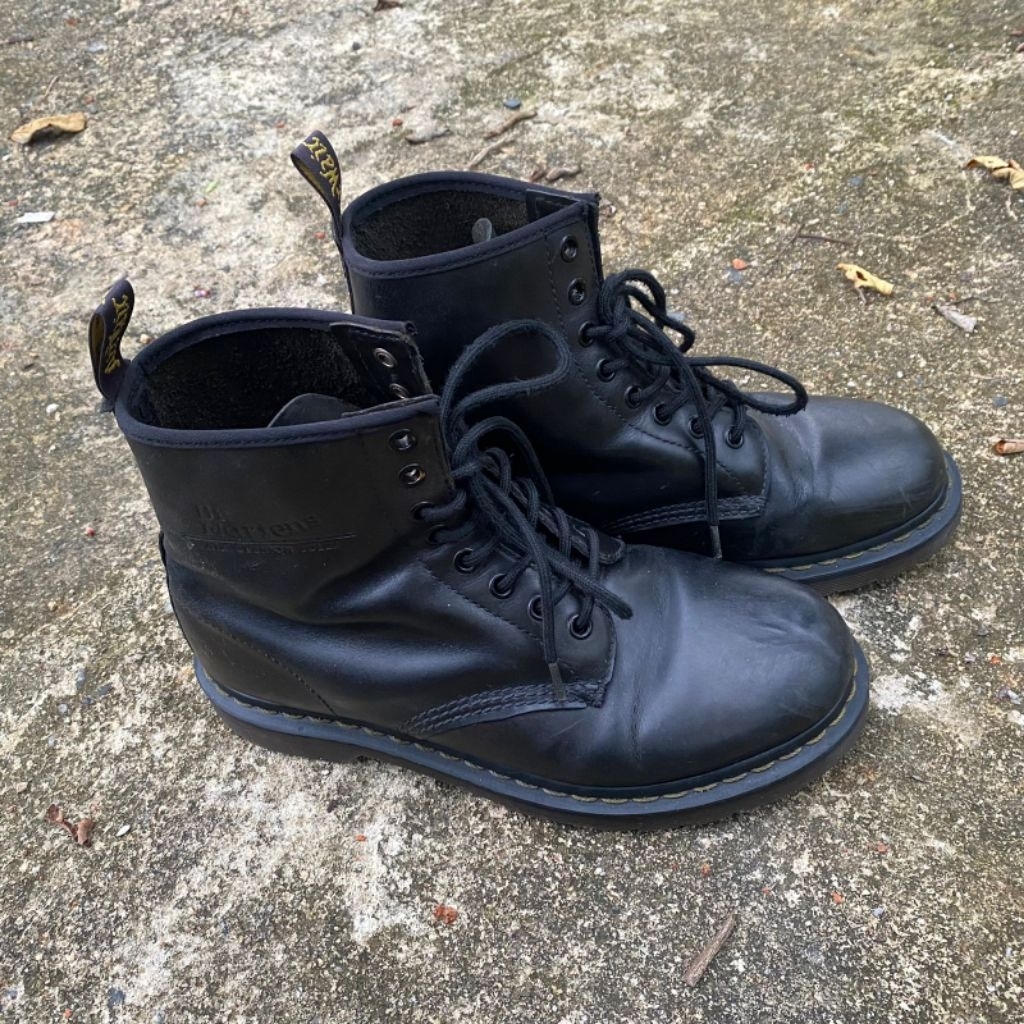 SECOND DOCMART MR.MARTENS 1460 MADE IN ASIA ORIGINAL