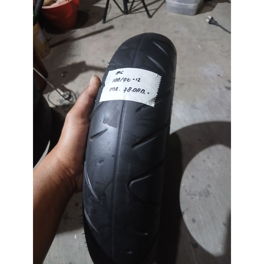 ban tubles scoopy depan 100/90-12