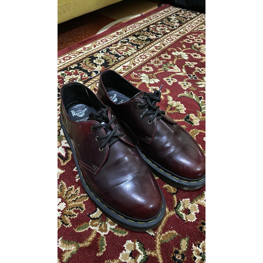 Dr. Martens Vegan 1461 Cherry Red Oxford Rub Off (Used)