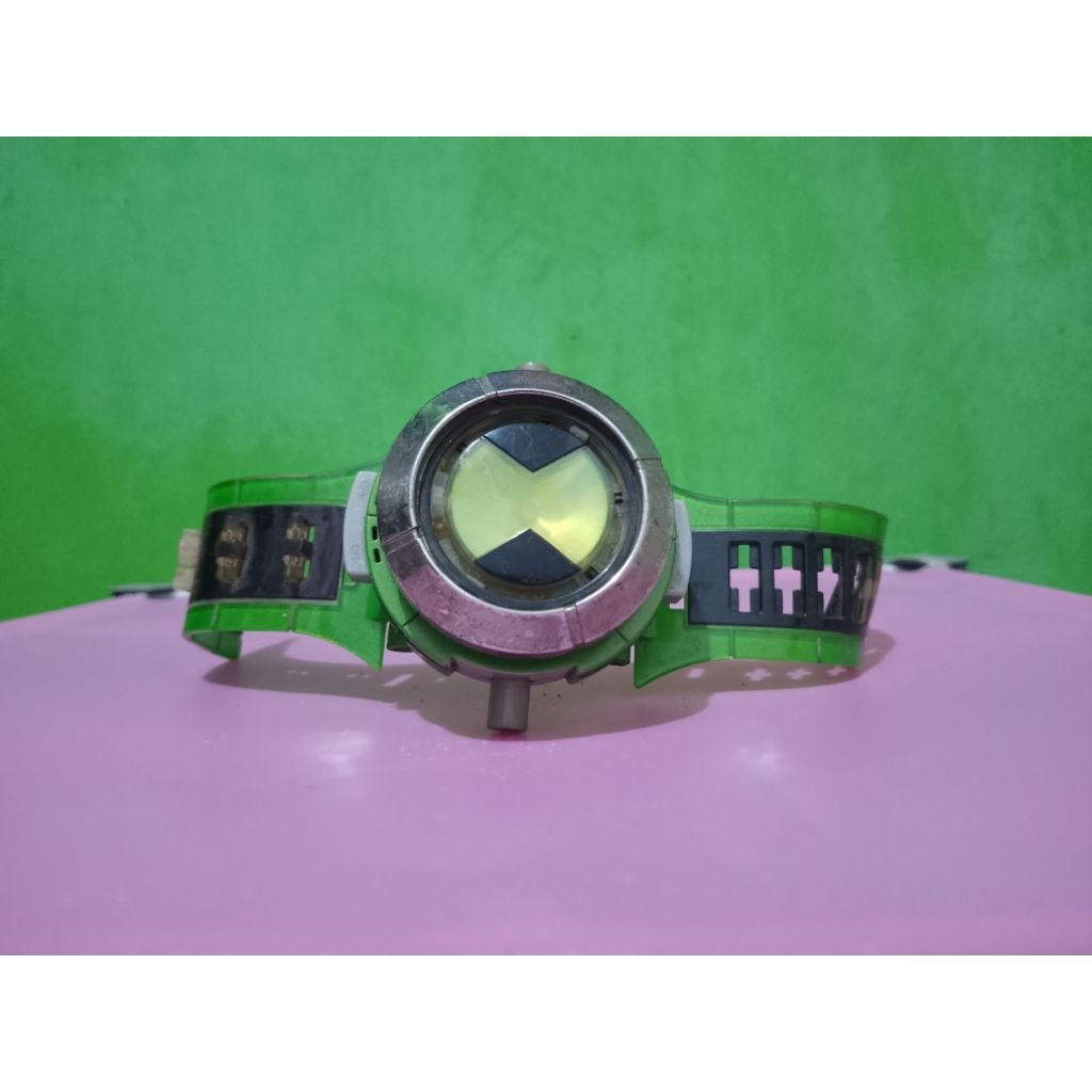 Jam Tangan BEN 10 ILLUMINATOR ULTIMATE OMNITRIX WATCH PROJECTOR CN Bandai 2008 Murah Retro Vintage R