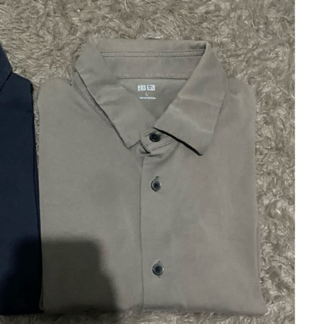 kemeja uniqlo airism coklat