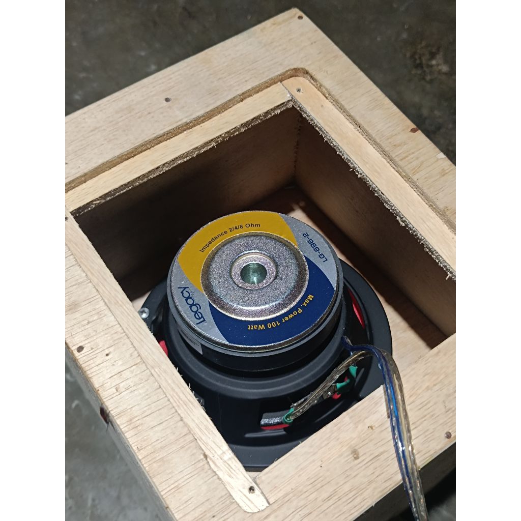 speaker legacy subwoofer 6 inch 100 watt second bekas