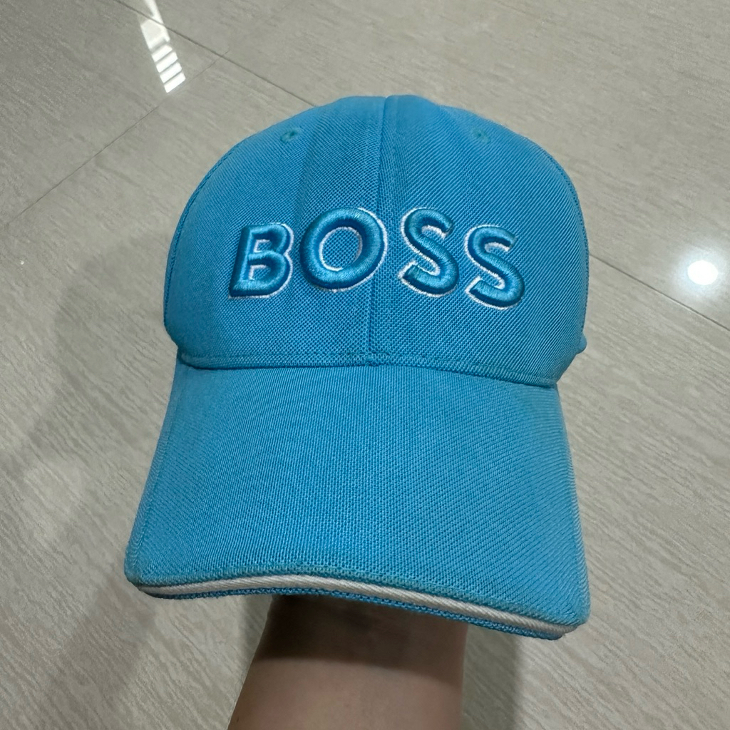 (22) Topi BOSS Original