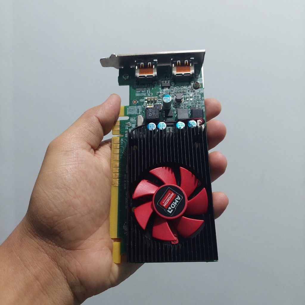 VGA Radeon R5 2GB DDR5