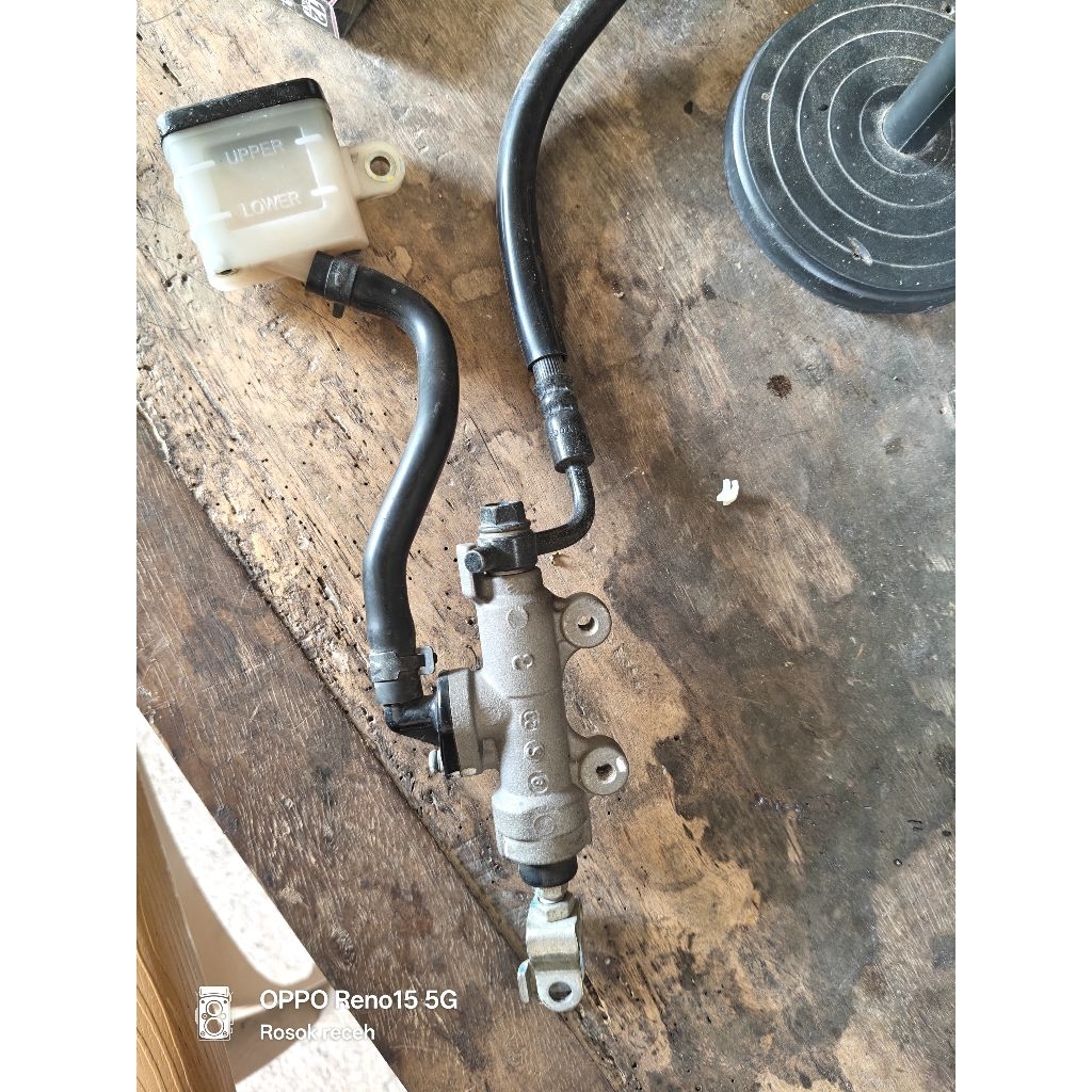 master rem belakang CBR250RR 2024