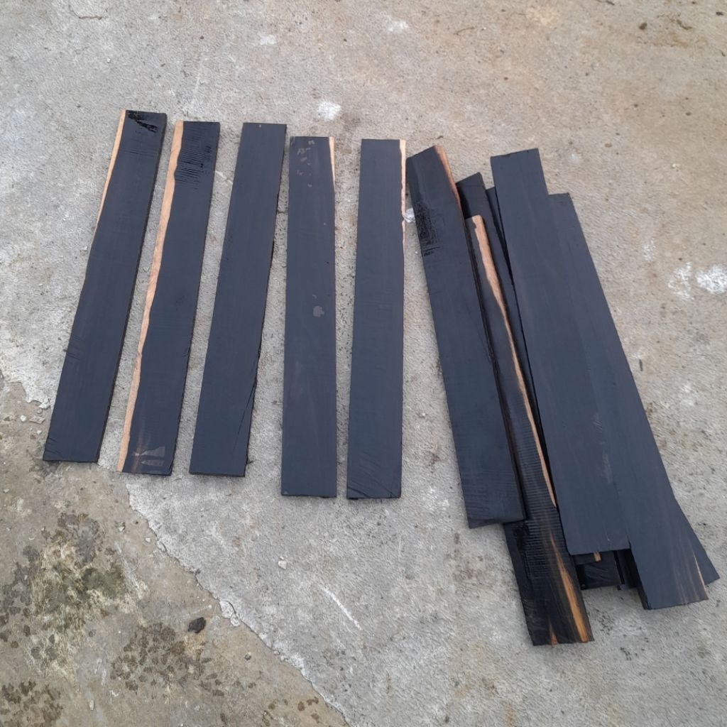 1pcs/SatuLembar PAPAN KAYU BLACK JET ASLI HITAM SEPERTI TANDUK BAHAN SARUNG PISAU GOLOKK GOLSEM BAHA