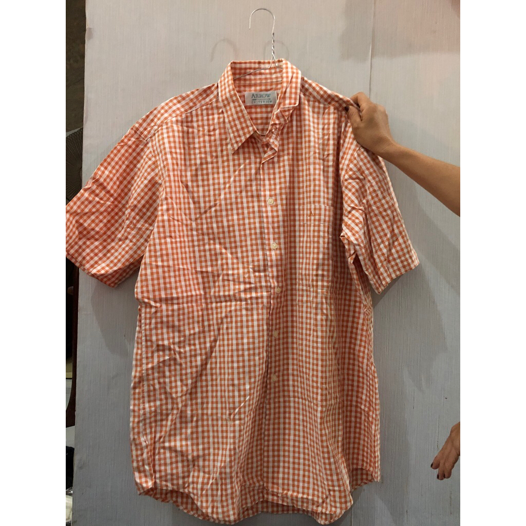 kemeja orange arrow