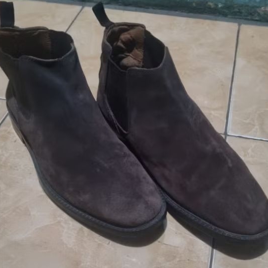 sepatu boot seken clarks chelsea size 41.5 kulit suede
