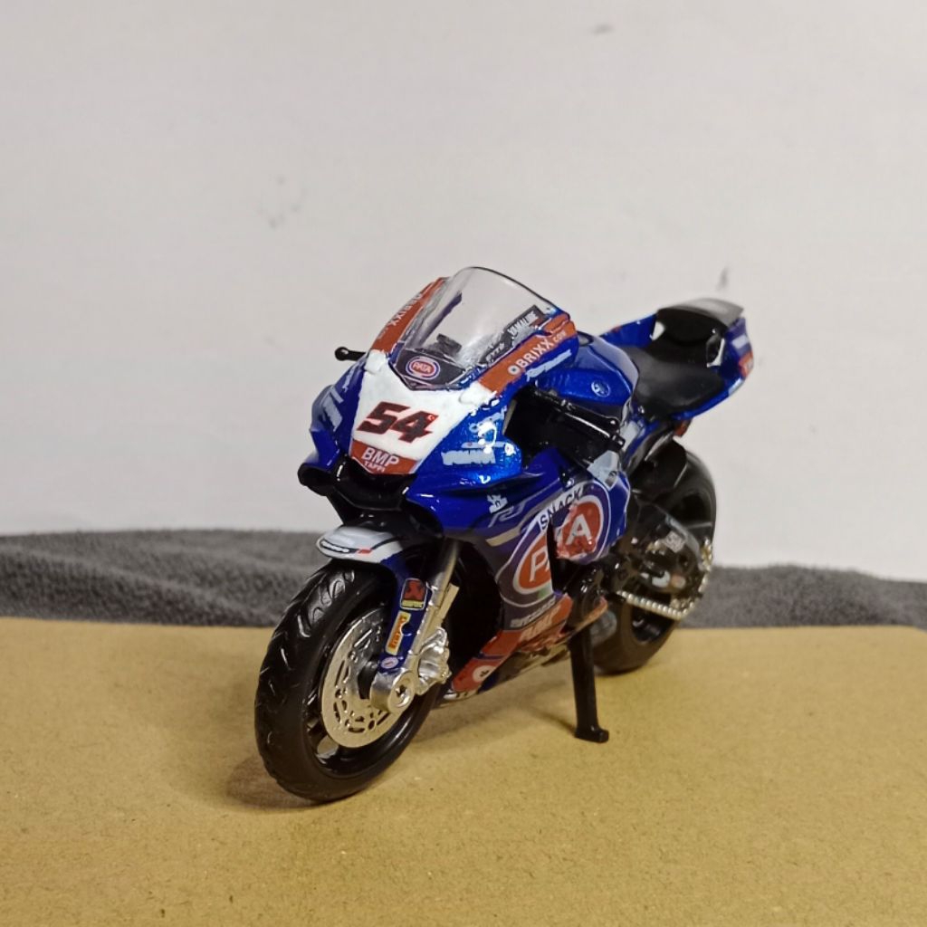 Diecast Custom 1/18 WSBK 2021 Yamaha, Toprak 54 World Champion Superbike, no MotoGP, no maisto or Ne
