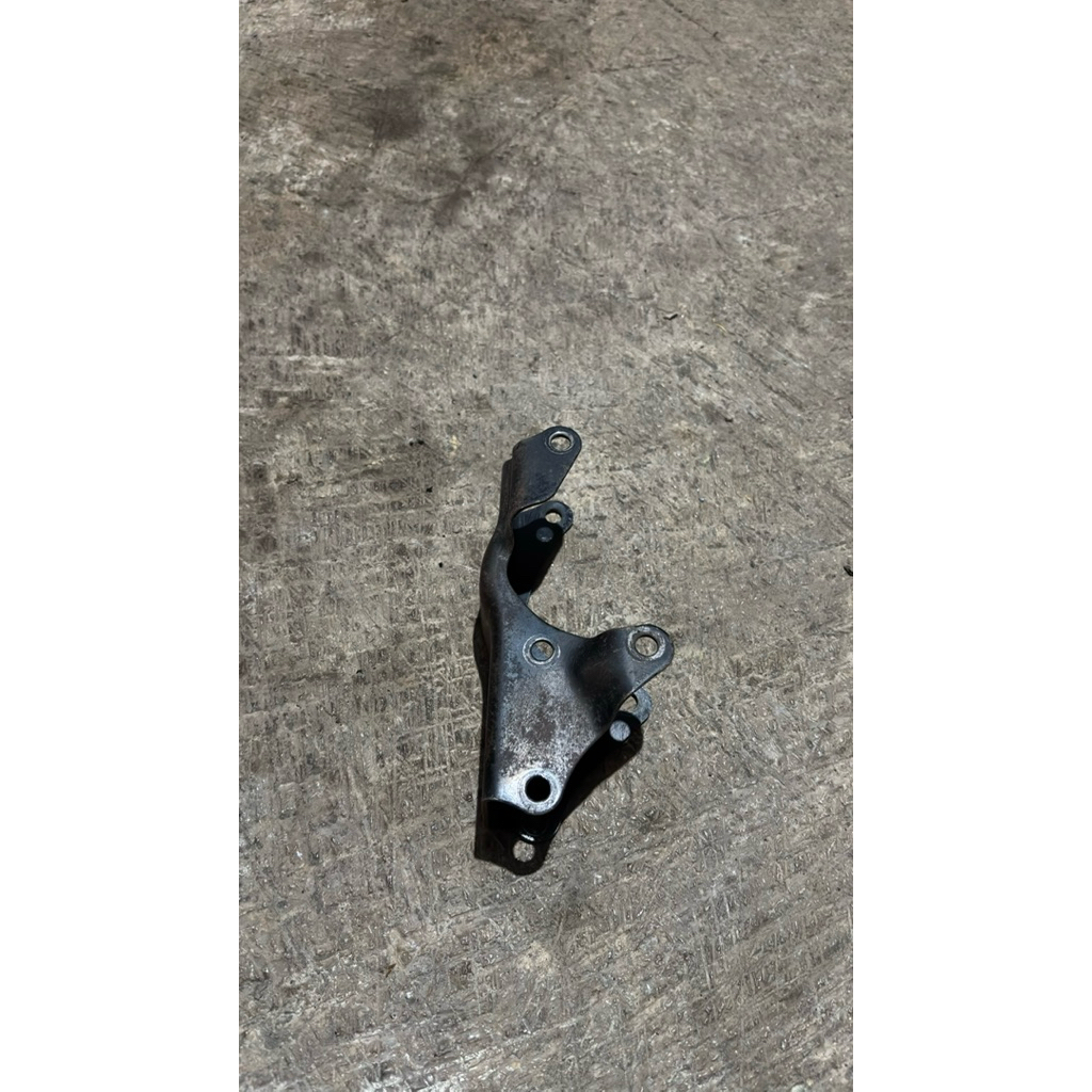 pangkon mesin bawah thunder 125