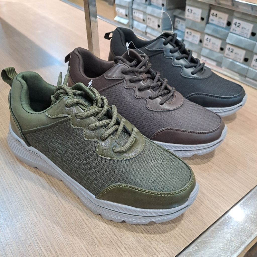 sepatu sneakers pria fladeo ringan san empuk