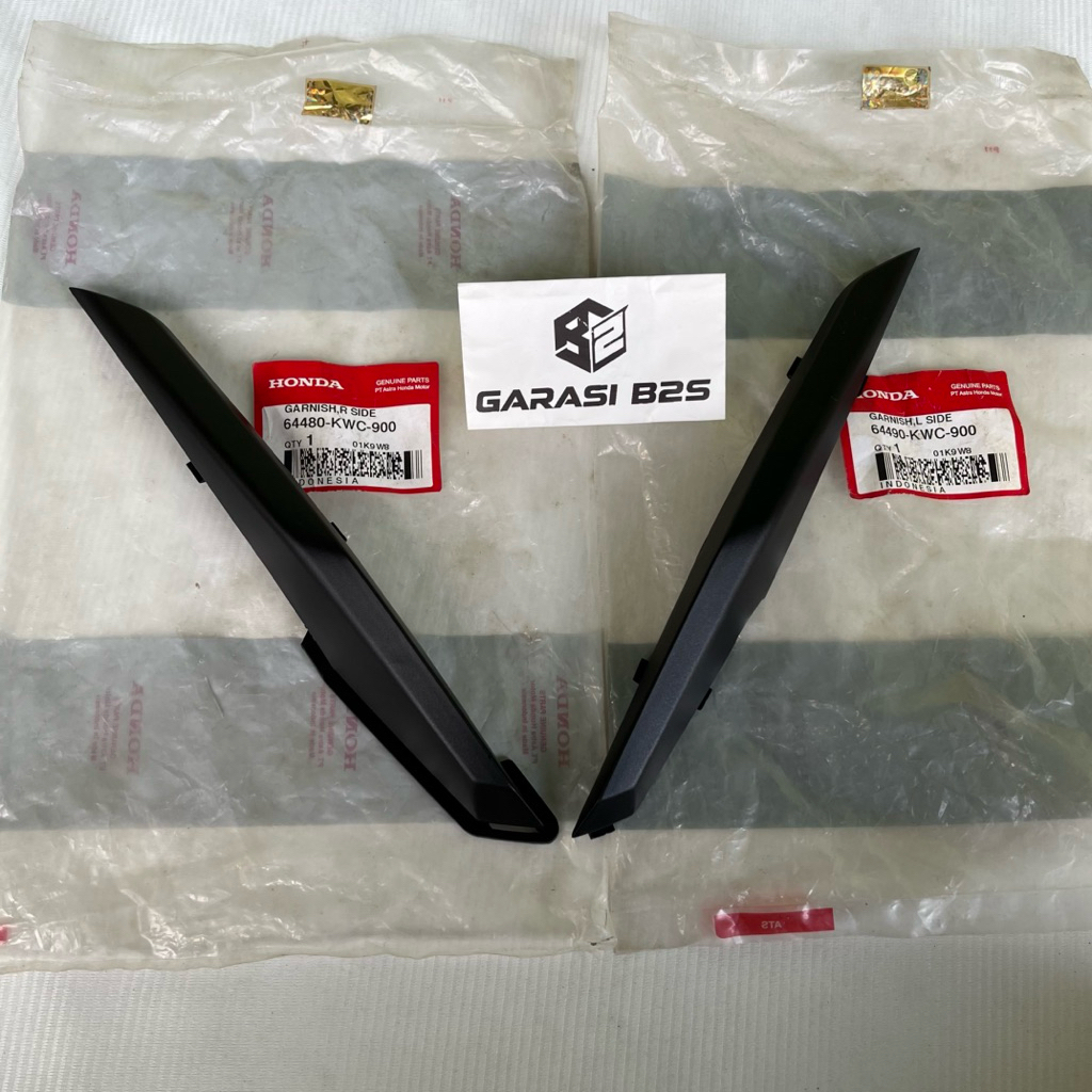 Cover Garnish Set Kanan Kiri Honda CS1 CS 1 Original AHM Honda 64480/64490-KWC-900