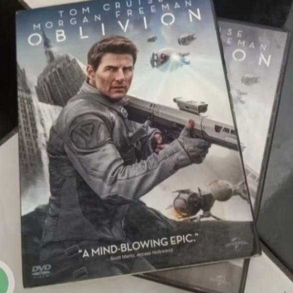 DVD Original Import OBLIVION Feat TOM CRUISE  Text English
