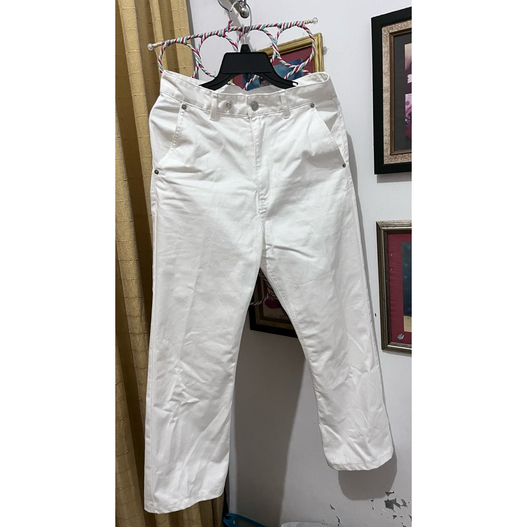 PRELOVED CELANA LOOSE JEANS BW