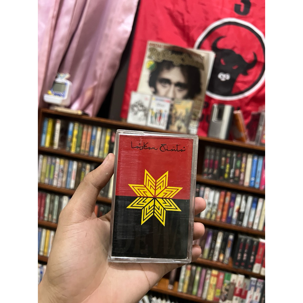 kaset pita laskar cinta