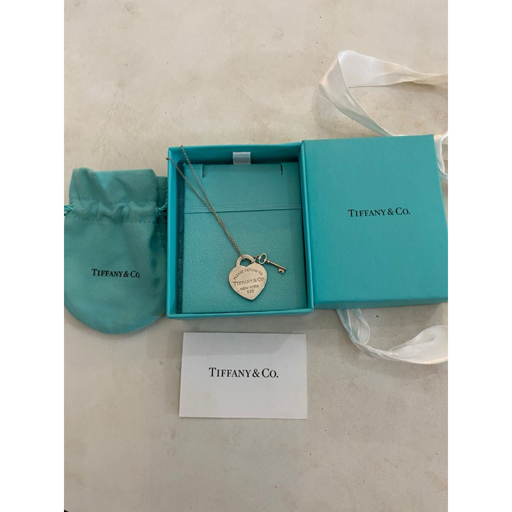 Tiffany & Co Medium Heart Tag with Key Pendant in Sterling Silver